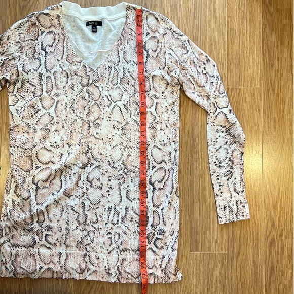Apt. 9 Snake Skin Light Knit Sweater Pink - XS - Picture 10 of 10